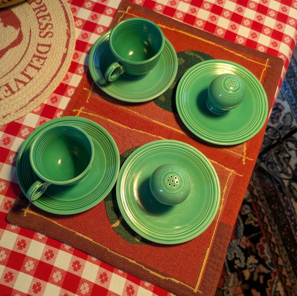 "8"Fiestaware Original Light Green